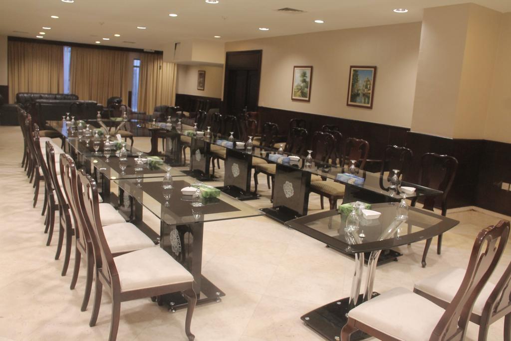 Le Vendome Hotel Amman Bagian luar foto
