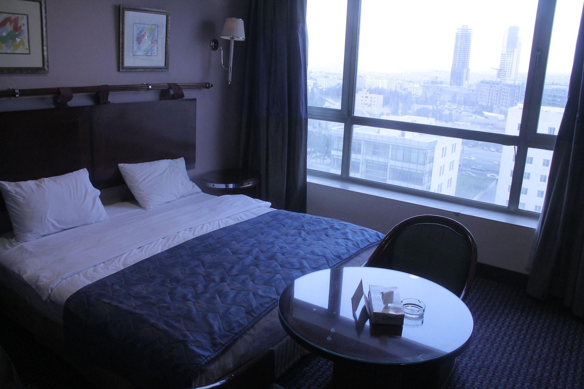 Le Vendome Hotel Amman Bagian luar foto