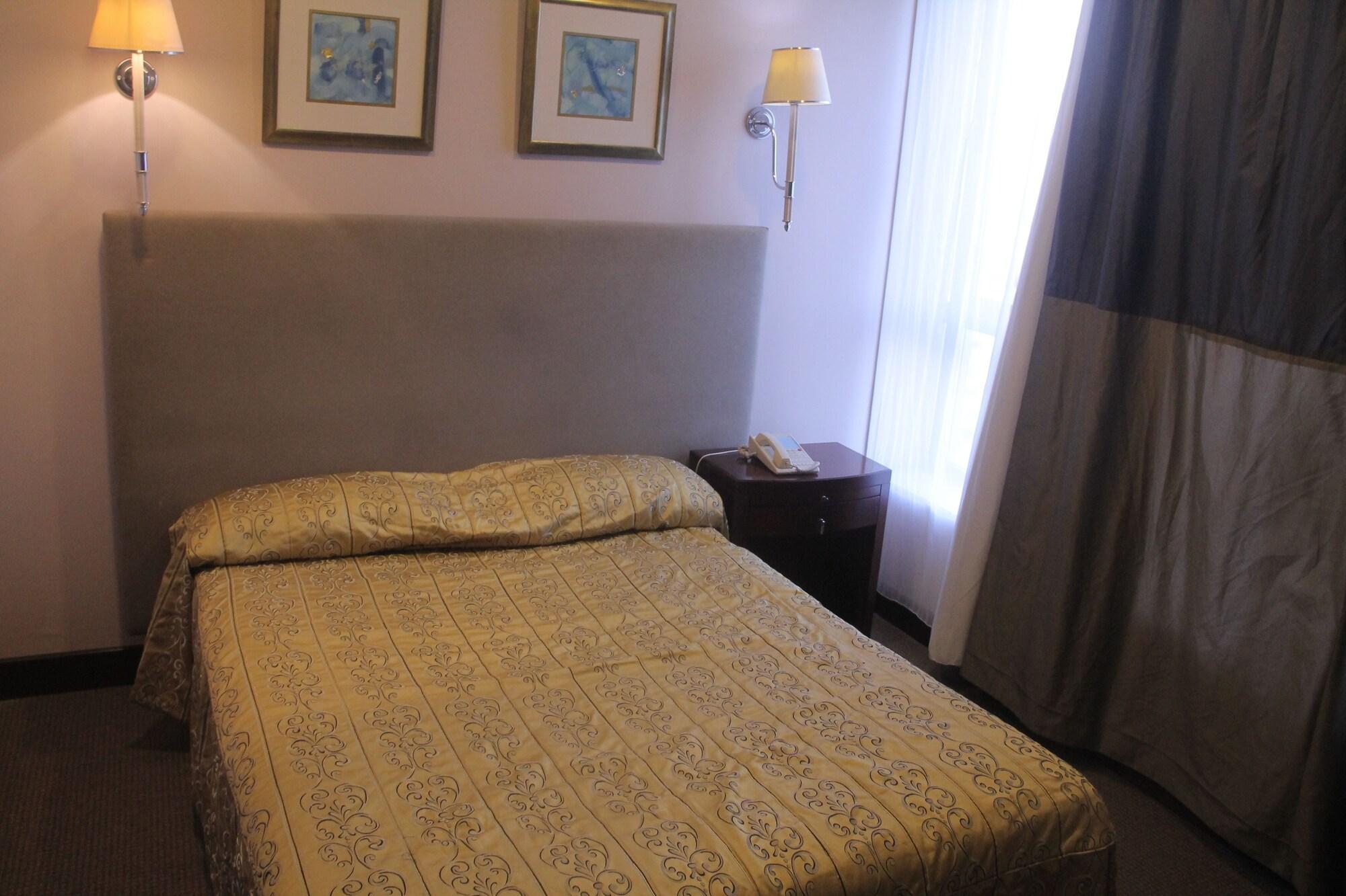Le Vendome Hotel Amman Bagian luar foto