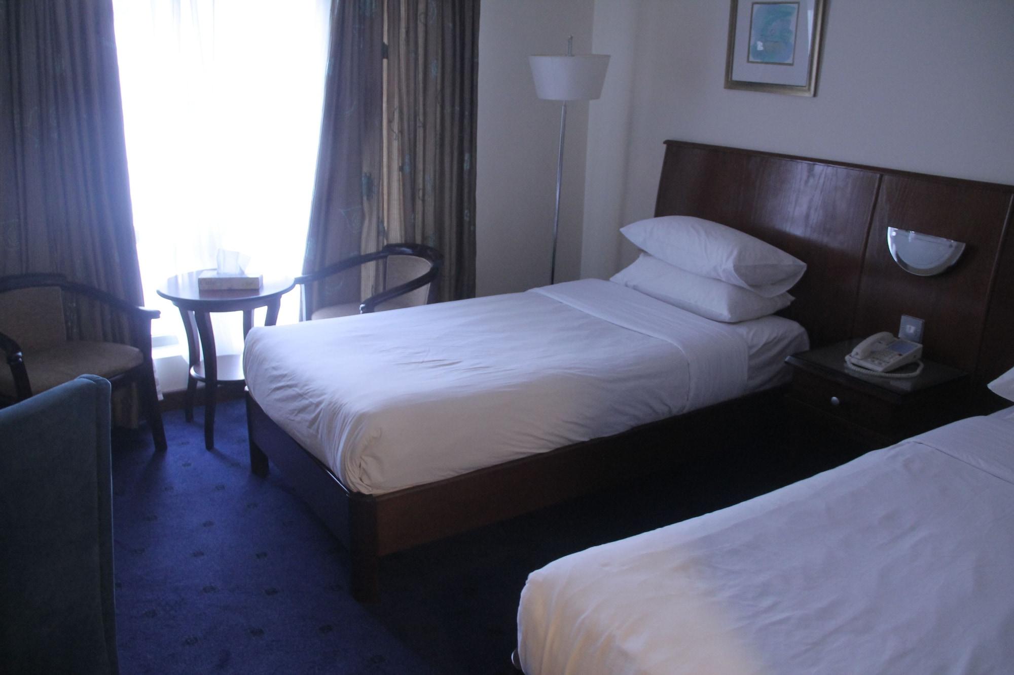 Le Vendome Hotel Amman Bagian luar foto