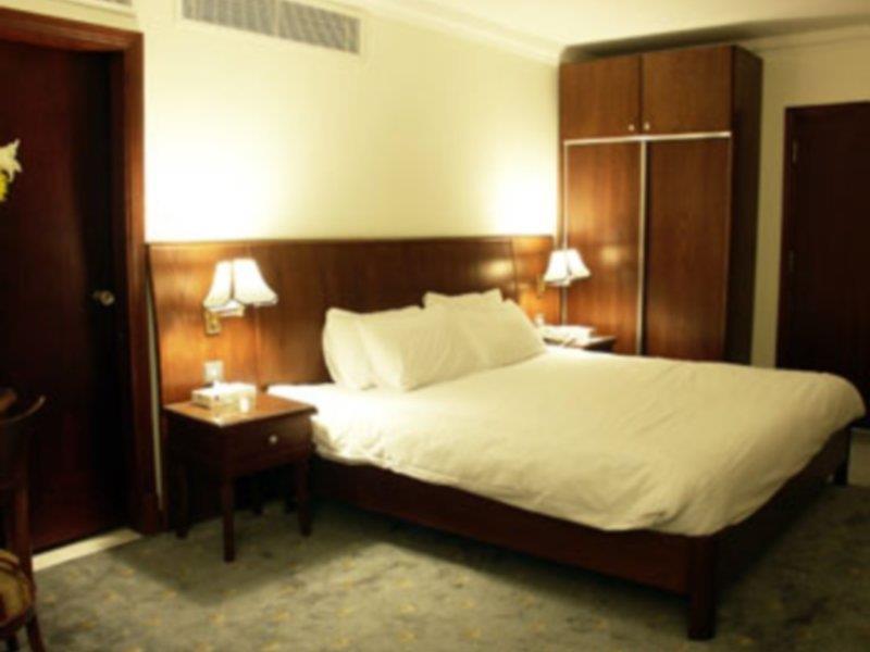 Le Vendome Hotel Amman Bagian luar foto