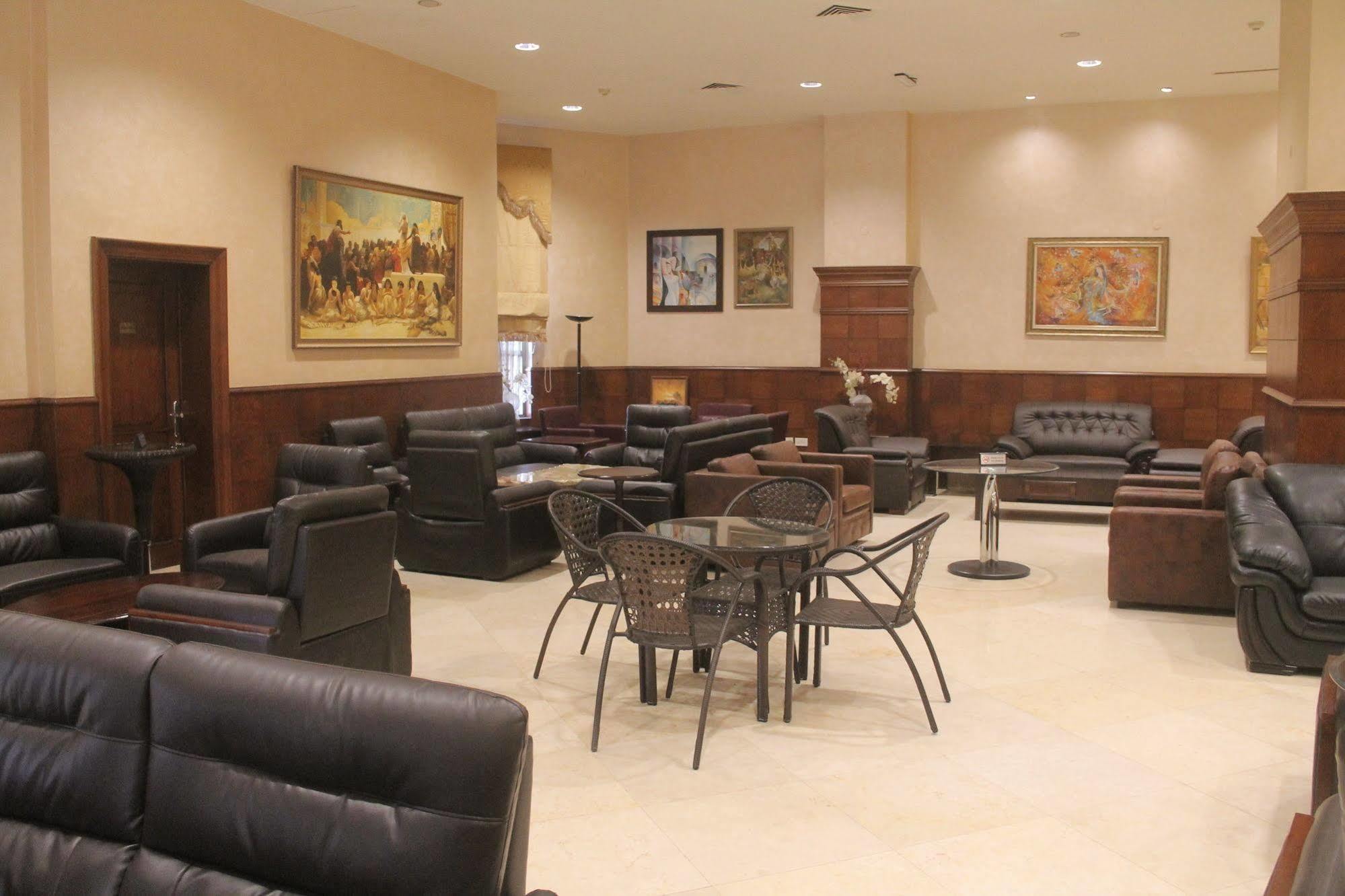 Le Vendome Hotel Amman Bagian luar foto