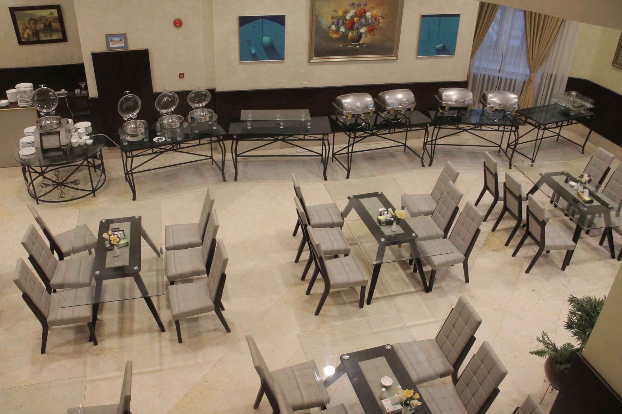 Le Vendome Hotel Amman Bagian luar foto