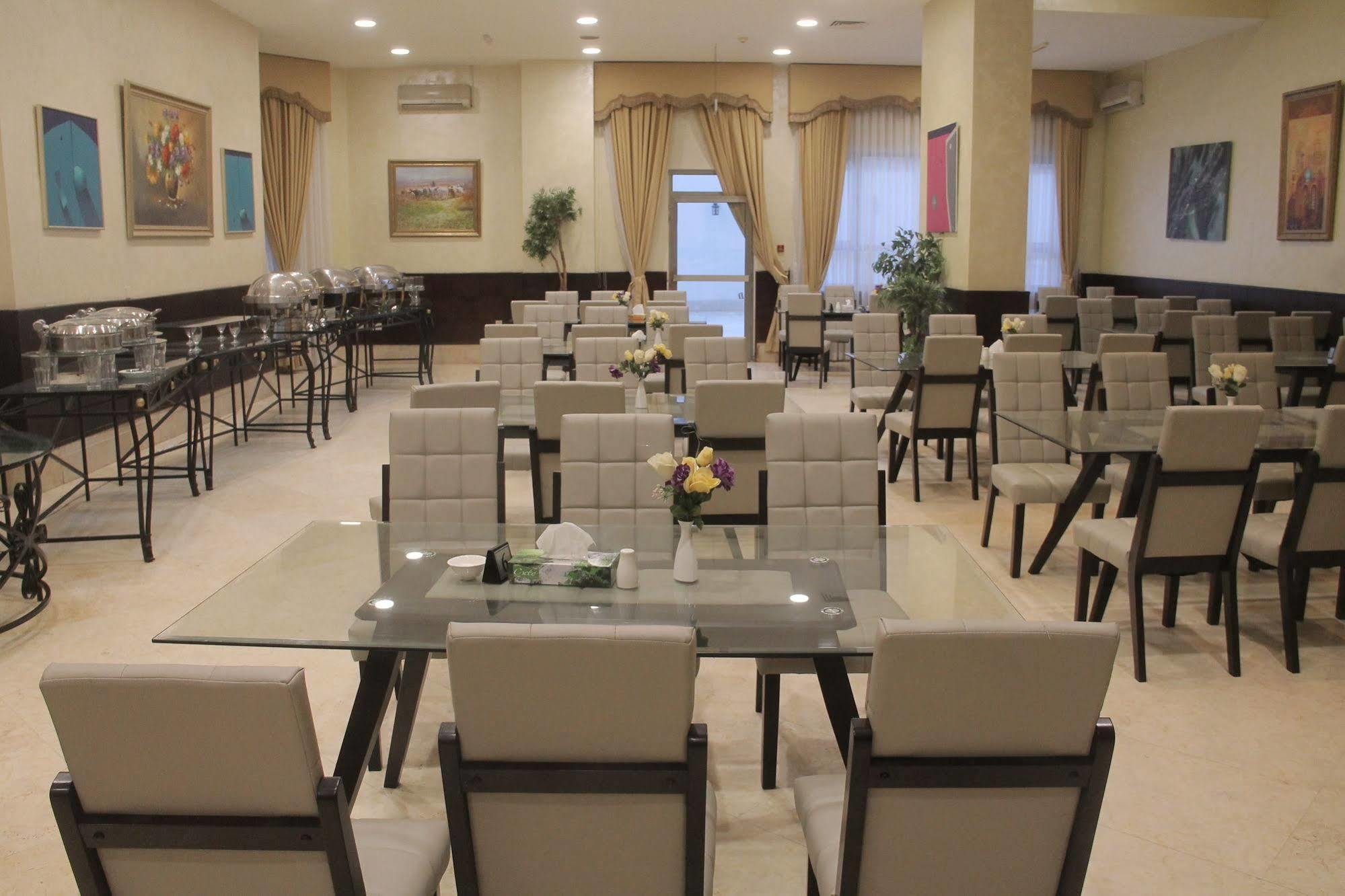 Le Vendome Hotel Amman Bagian luar foto