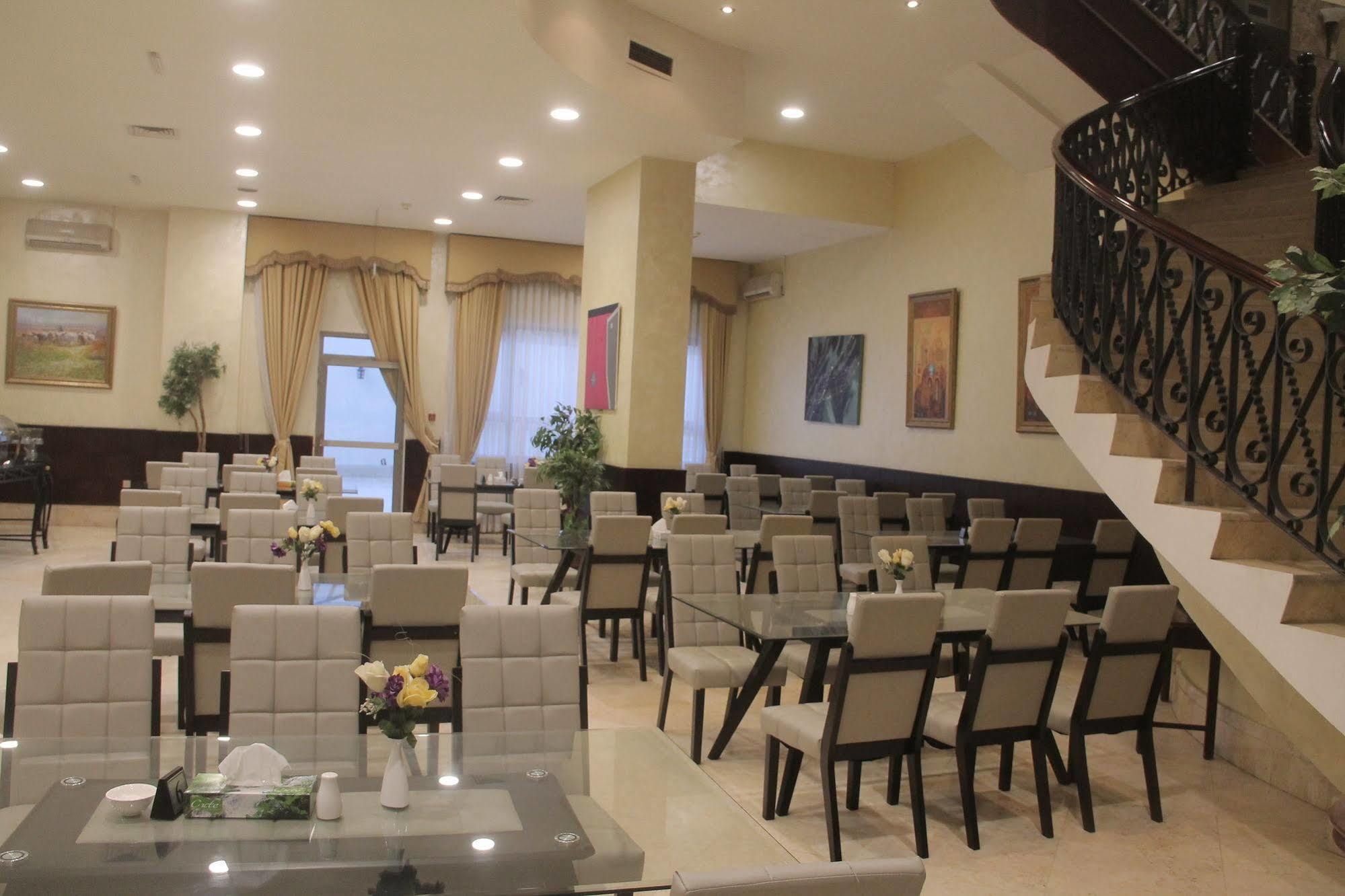 Le Vendome Hotel Amman Bagian luar foto
