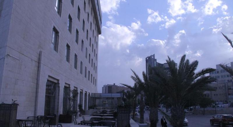 Le Vendome Hotel Amman Bagian luar foto